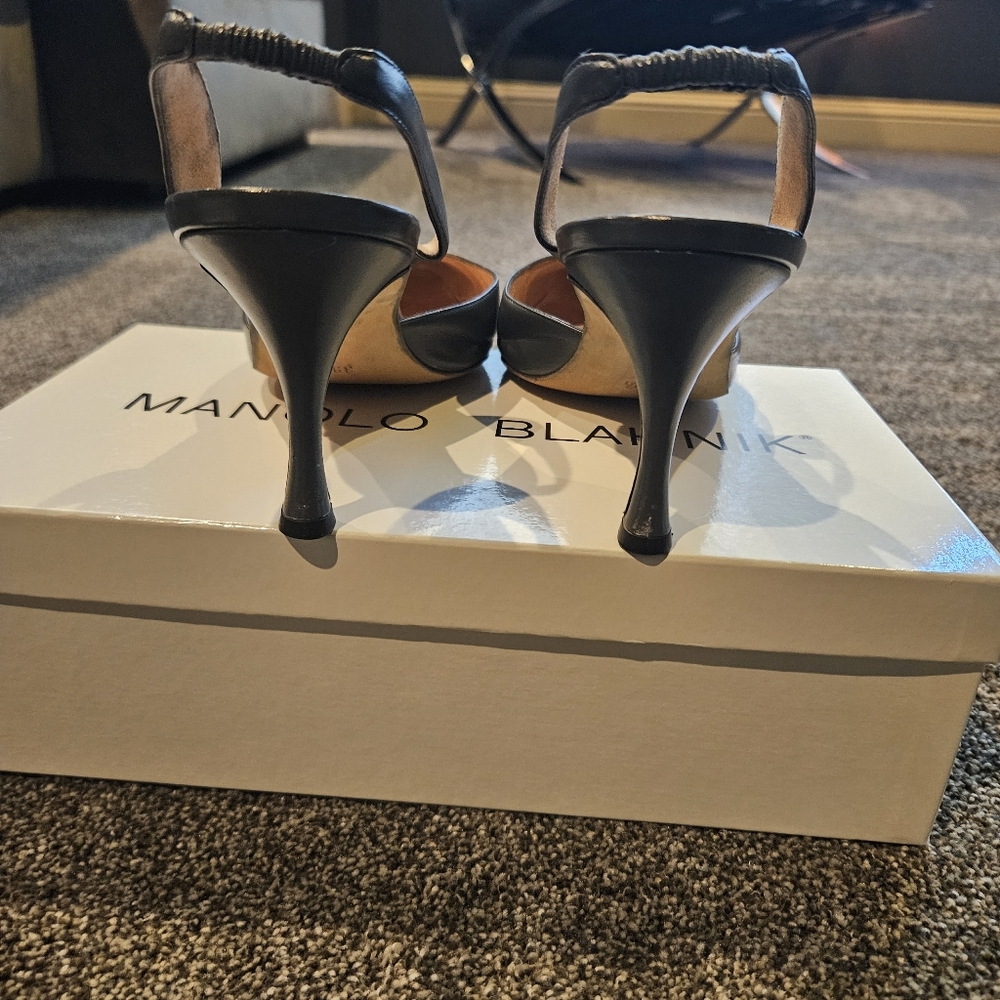 Manolo Blahnik Carolyn Sling SZ 39 1/2 - Picture 5 of 9